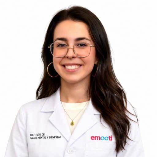 Laura Mora, logopeda
